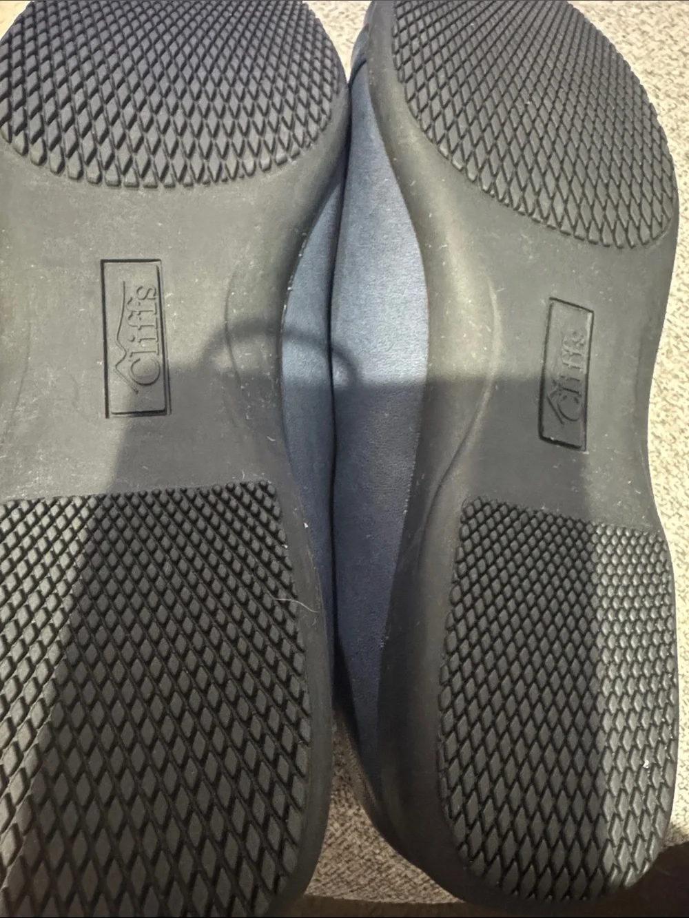 Cliffs by WHITE MOUNTAIN Navy Pleated Slip-On Ballet Flats - Picture 9 of 12